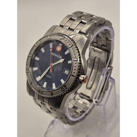 Wenger Swiss Military Men's Blue Dial Quartz 200m Dive Watch. 43mm. New Battery - Picture 5 of 14